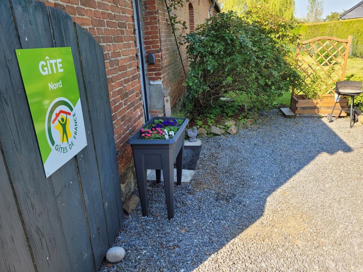 Studio Bienvenue Du Cote De Chez Nous Avec Jardin Privatif Wignehies Luaran gambar