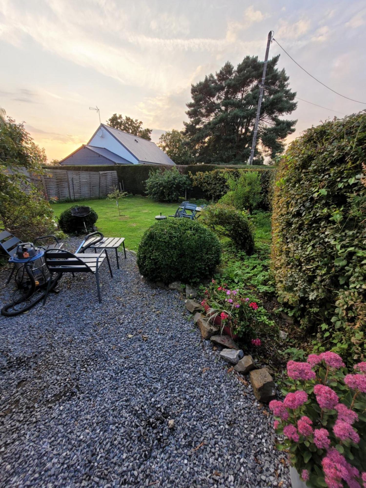 Studio Bienvenue Du Cote De Chez Nous Avec Jardin Privatif Wignehies Luaran gambar